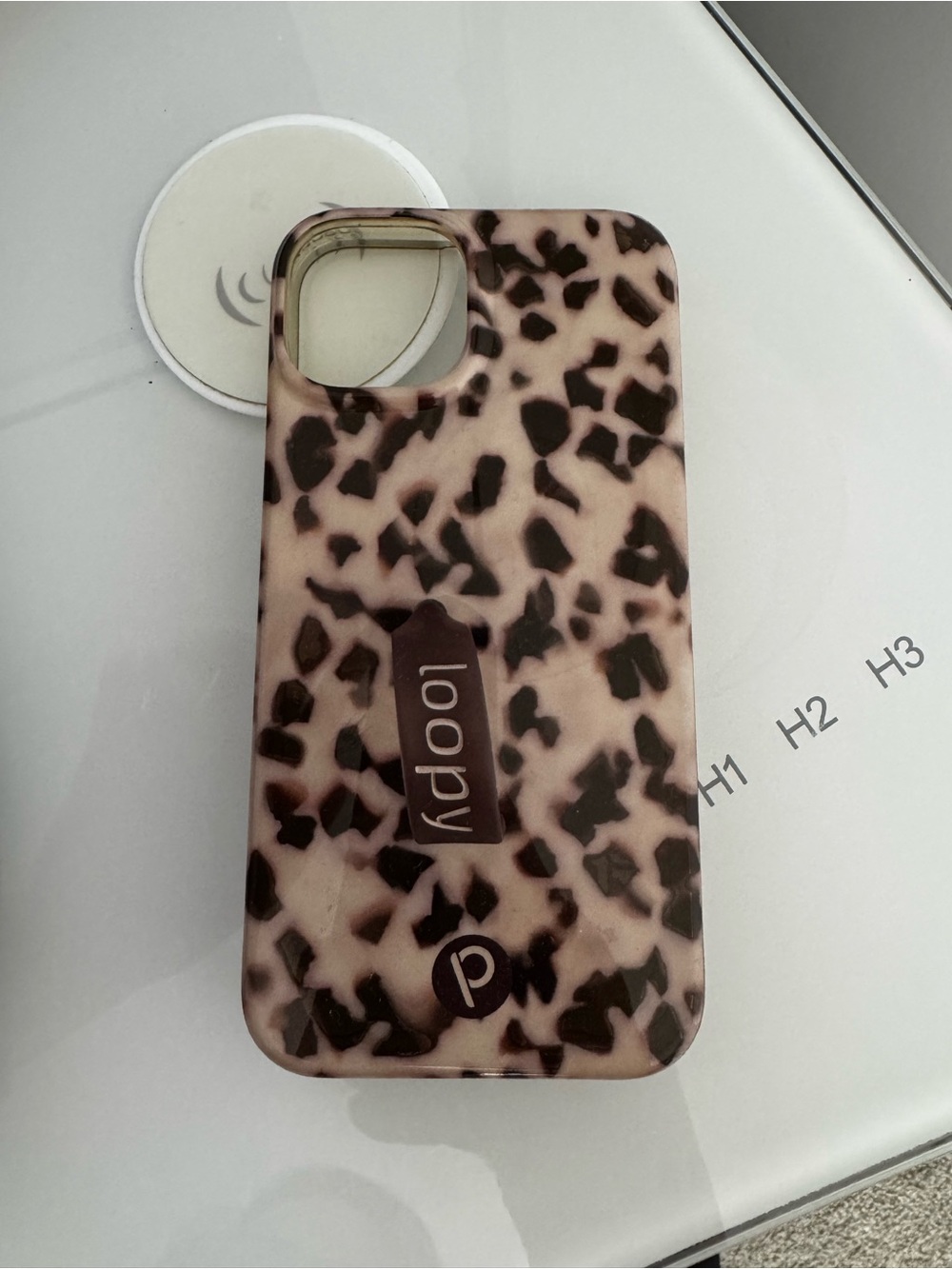Loopy Case Blonde Tortoise Print Phone Case iPhone 14 & 13 (6.1” screen)